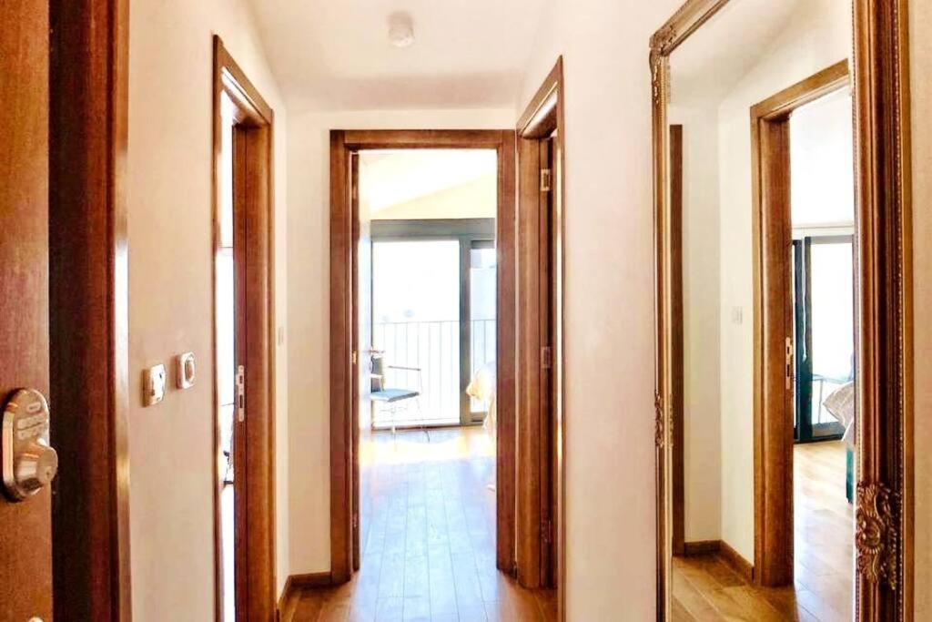 New! Stylish 2 Bedroom Condo With View & Pool Tivat Eksteriør billede